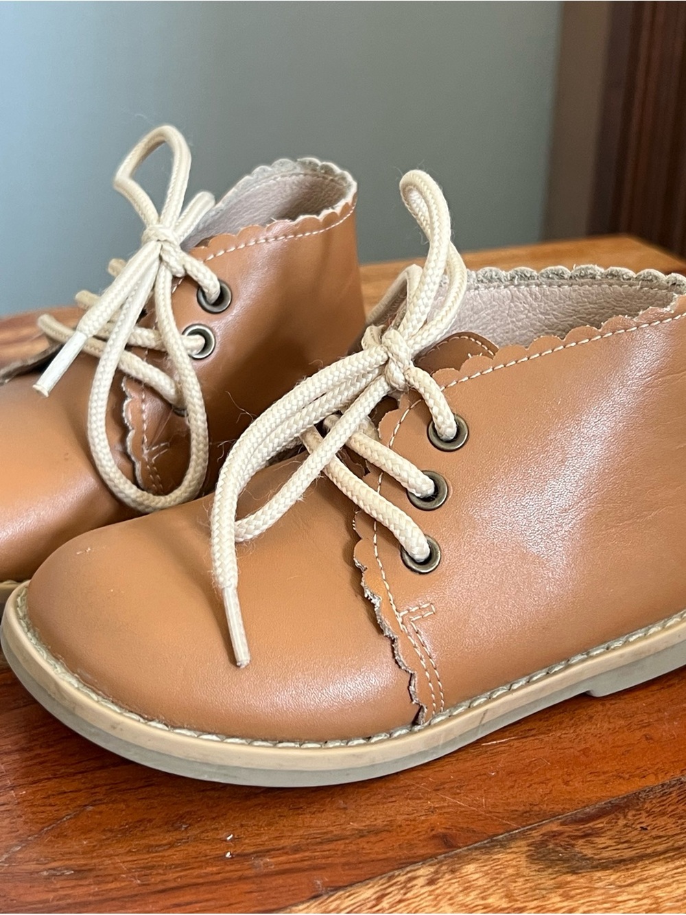 SweetHoney Tan Lace-Up Boots – Toddler Size 7